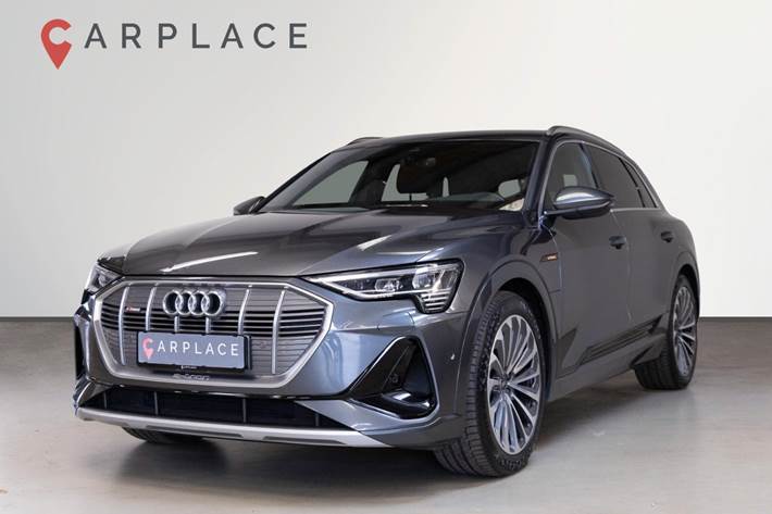Grå Audi e-tron fra 2022