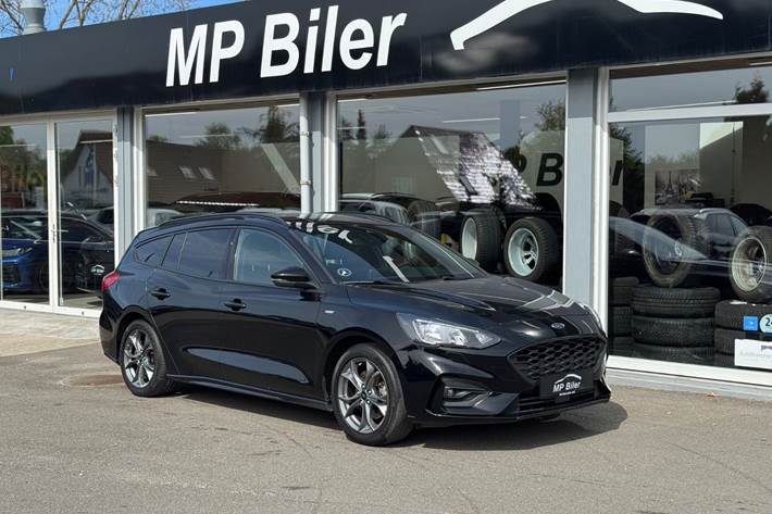 Sort Ford Focus fra 2019