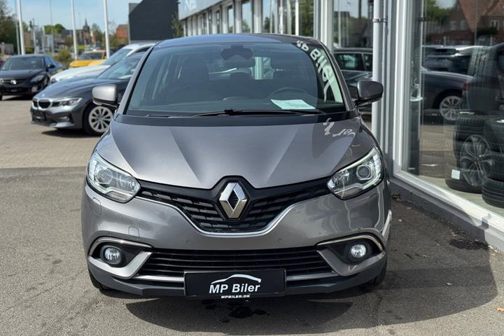 Grå Renault Scenic IV fra 2018
