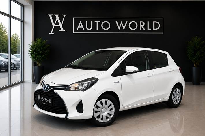 Hvid Toyota Yaris fra 2015