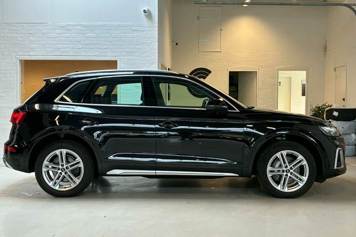 Sort Audi Q5 fra 2023