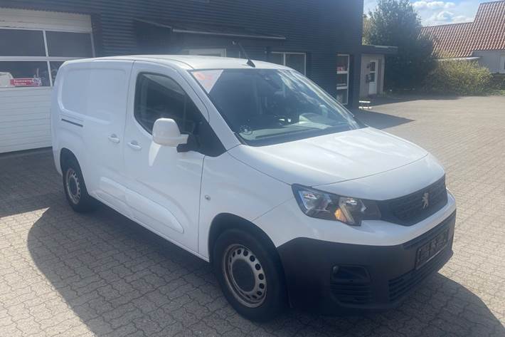 undefined Peugeot Partner fra 2019 set udefra