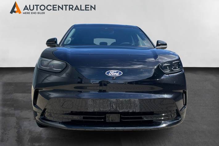 Sort Ford Capri fra 2025