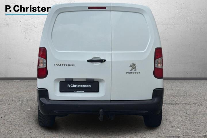 Hvid Peugeot Partner fra 2022