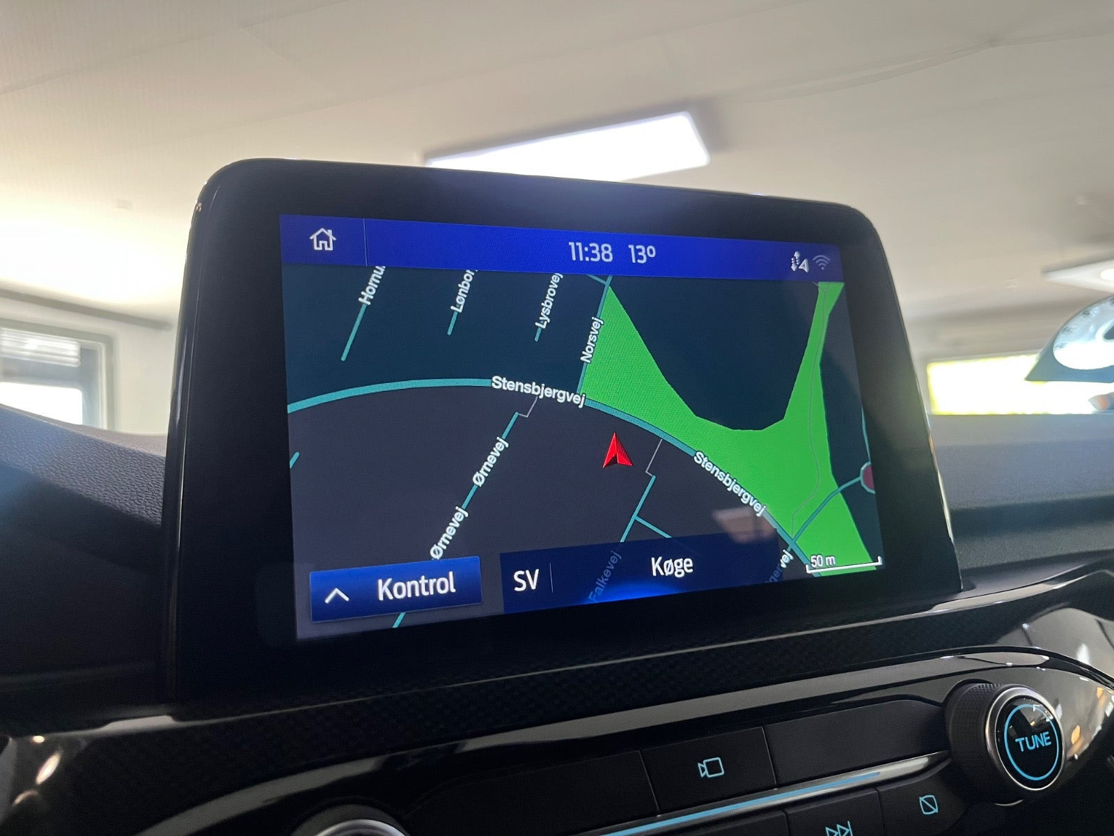 Grå Ford Kuga fra 2021