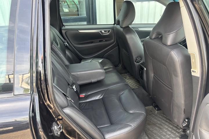 Sort Volvo V70 fra 2005