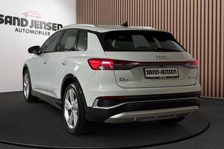 Hvid Audi Q4 e-tron fra 2025