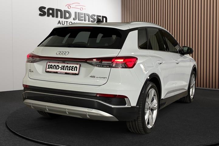 Hvid Audi Q4 e-tron fra 2025