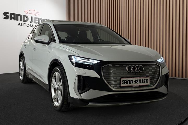 Hvid Audi Q4 e-tron fra 2025