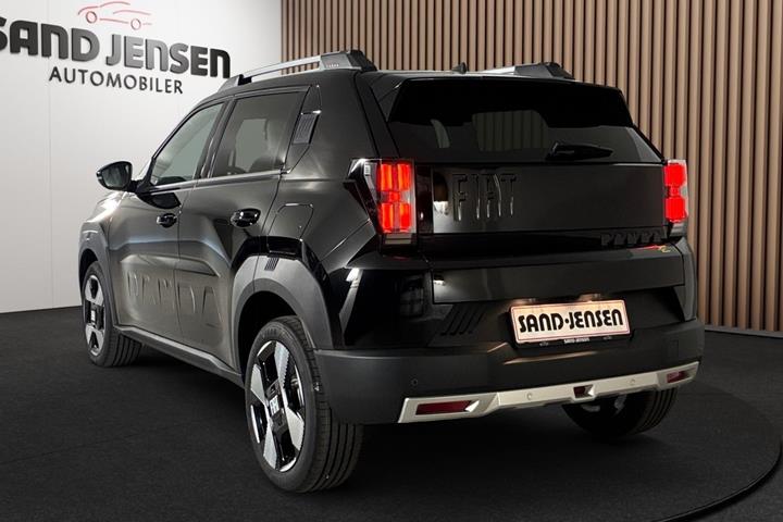 Sort Fiat Grande Panda E fra 2026 set udefra