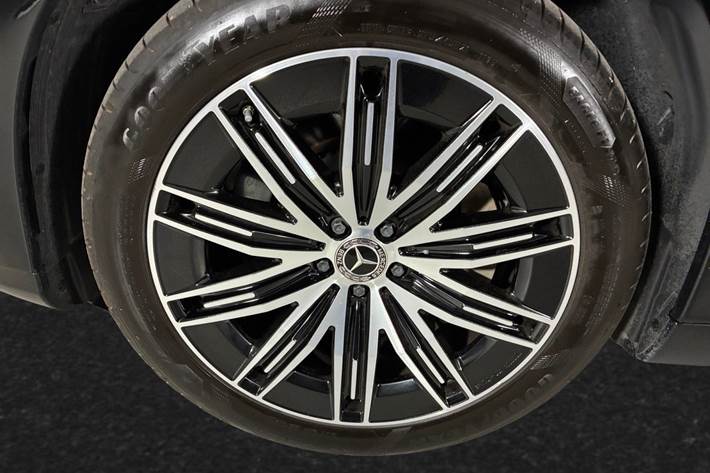 Sort Mercedes EQS450 SUV fra 2024