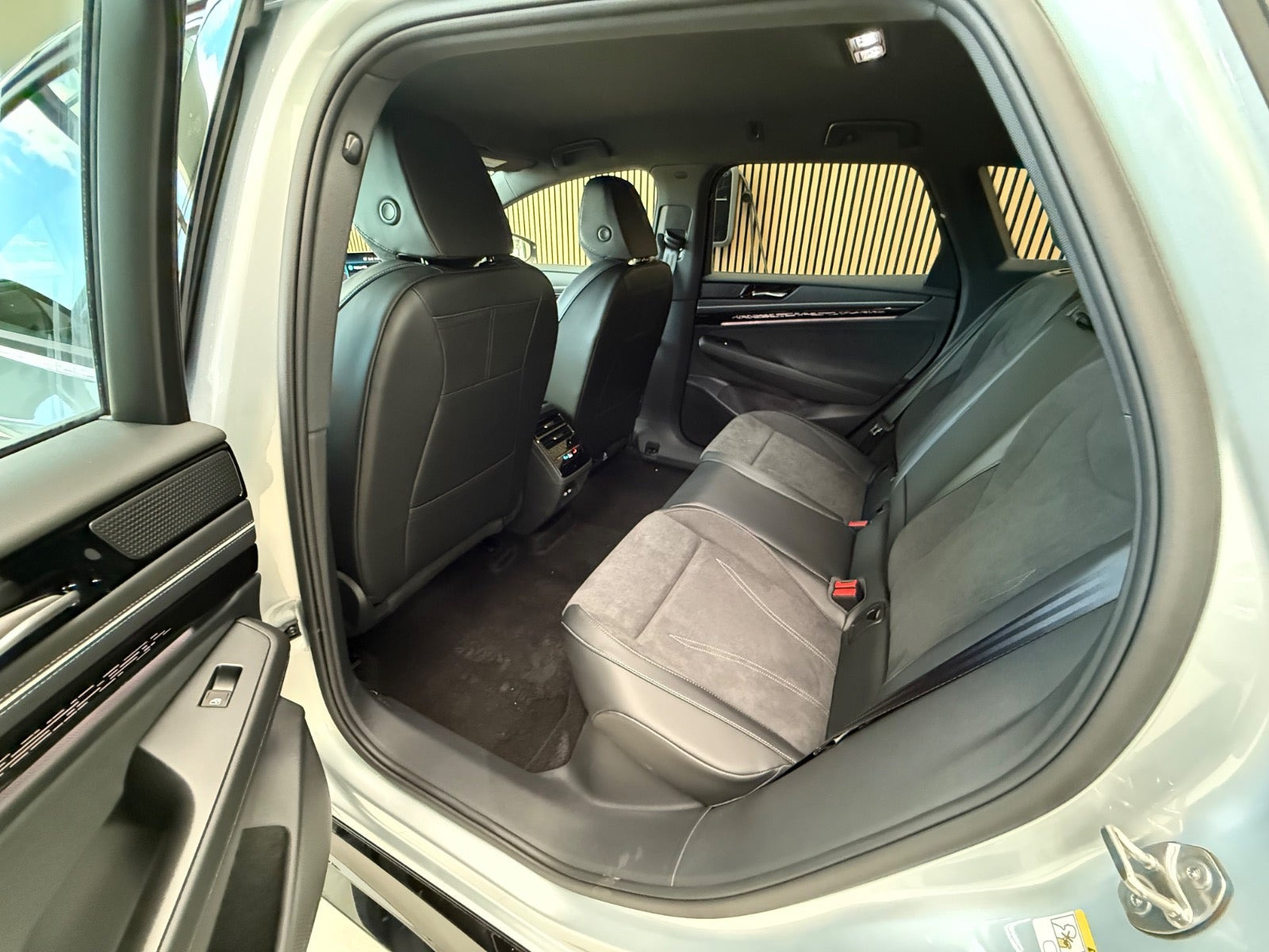 Sølv VW ID.7 fra 2026