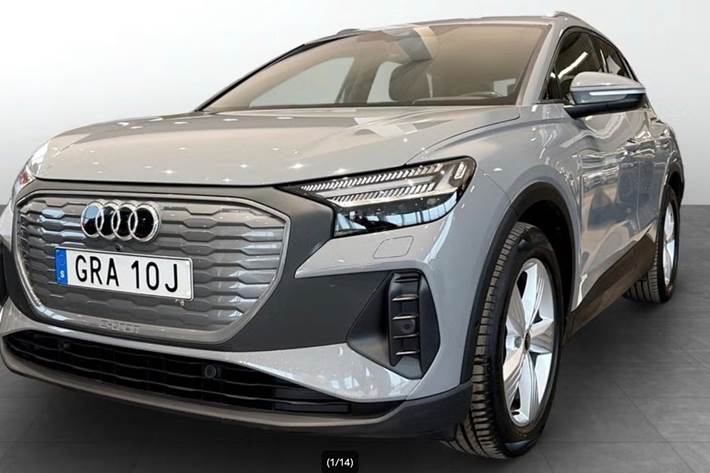 Grå Audi Q4 e-tron fra 2023