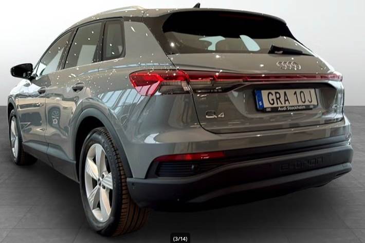 Grå Audi Q4 e-tron fra 2023
