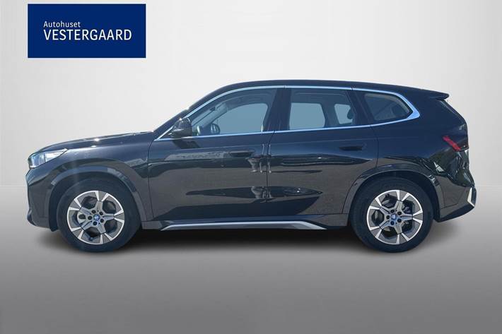 Sort BMW iX1 fra 2024