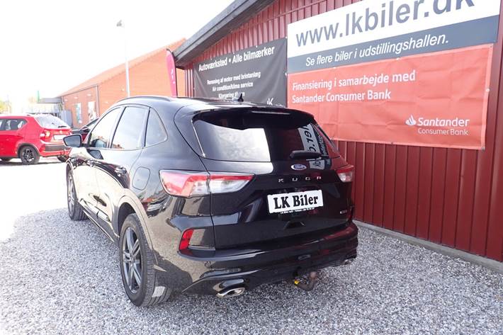 Sort Ford Kuga fra 2021