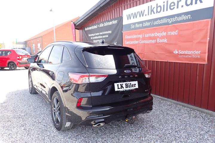 Sort Ford Kuga fra 2021