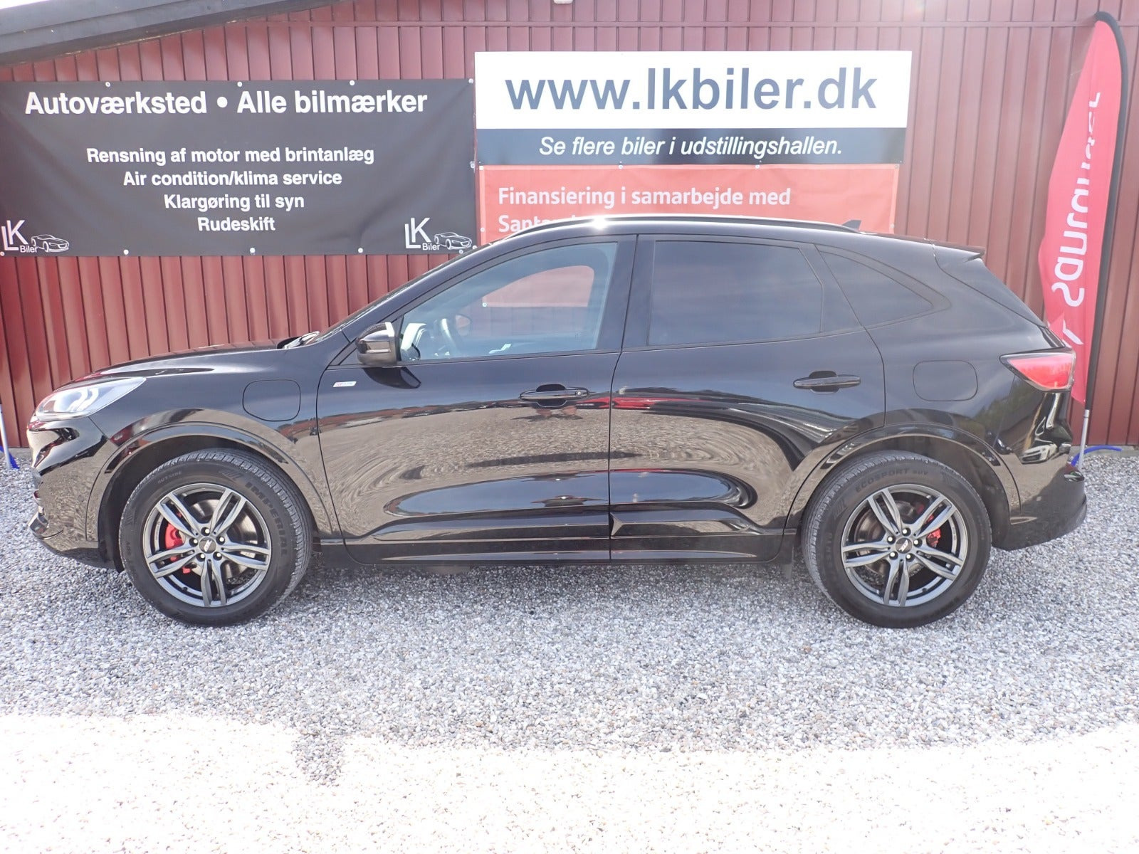 Sort Ford Kuga fra 2021