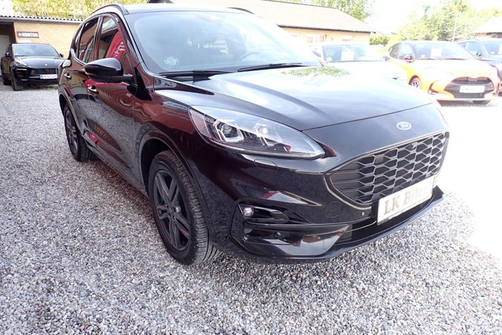 Sort Ford Kuga fra 2021