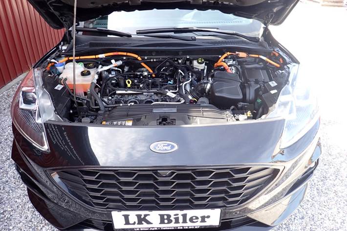 Sort Ford Kuga fra 2021