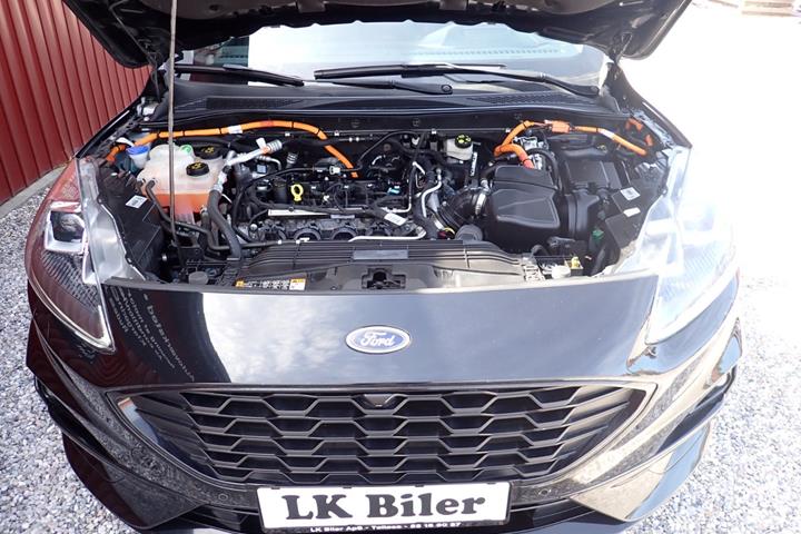Sort Ford Kuga fra 2021