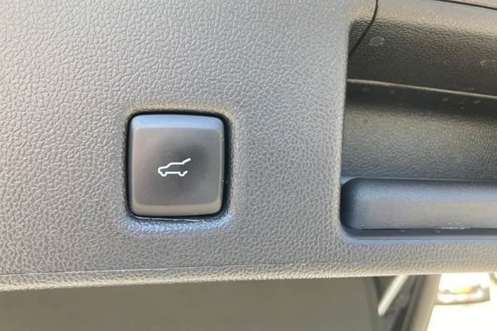 Hvid Ford Kuga fra 2022