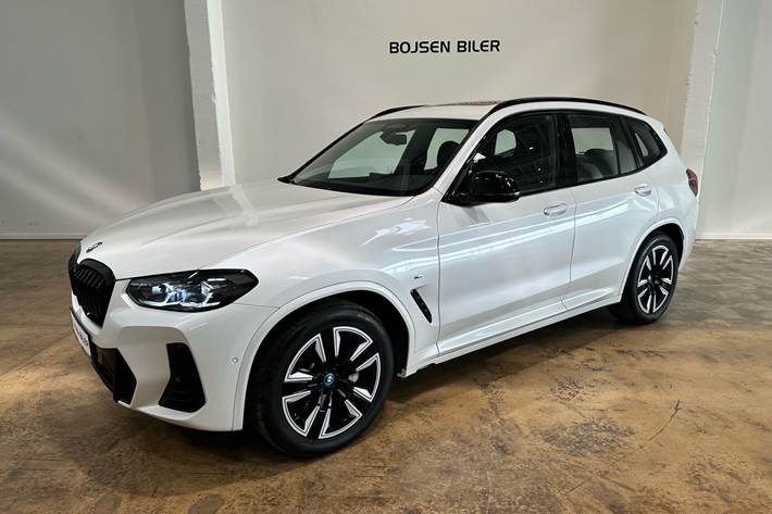 Hvid BMW iX3 fra 2024