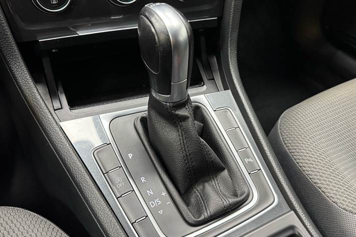Sort VW Golf fra 2018