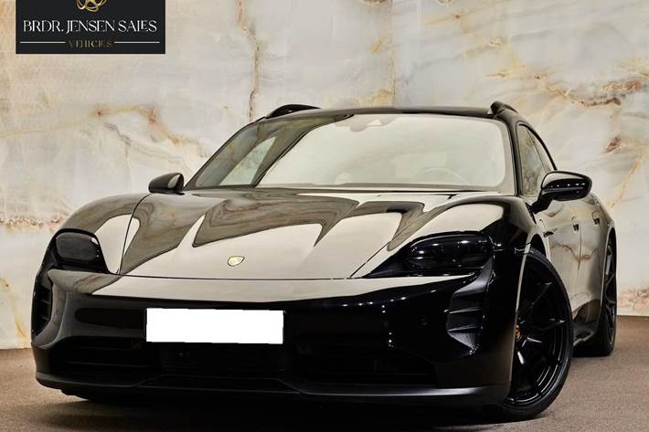 Sort Porsche Taycan fra 2022