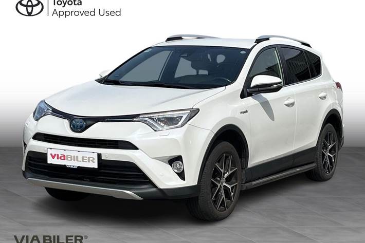 Hvid Toyota RAV4 fra 2016 set udefra