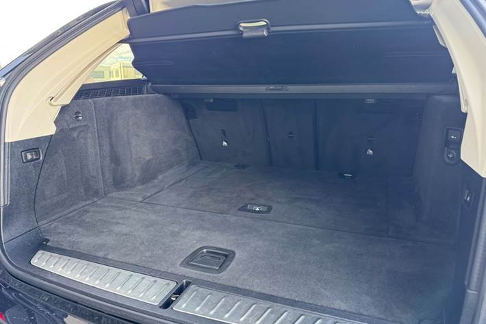 Sort BMW 520d fra 2019