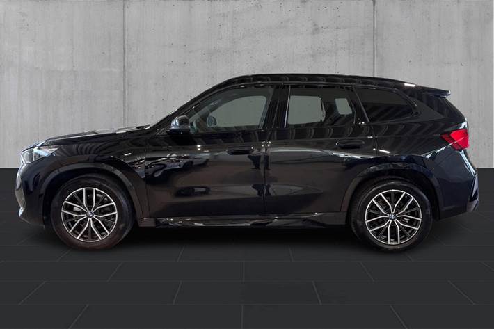 Sort BMW iX1 fra 2026