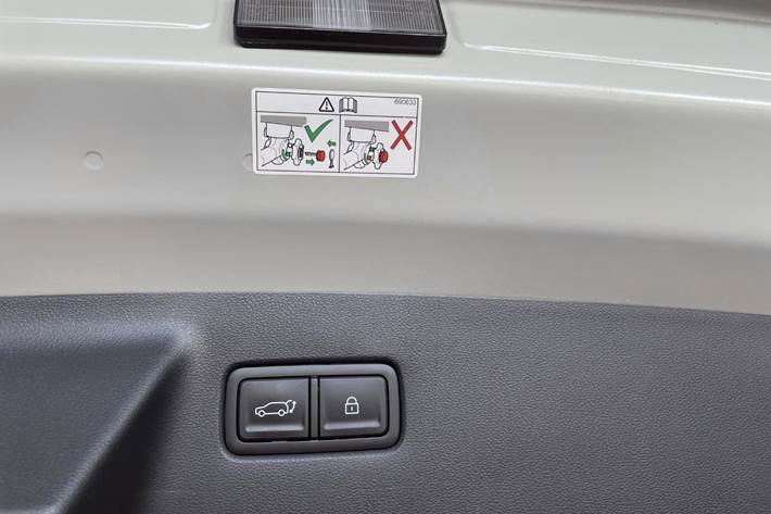 Hvid Hyundai Santa Fe fra 2025
