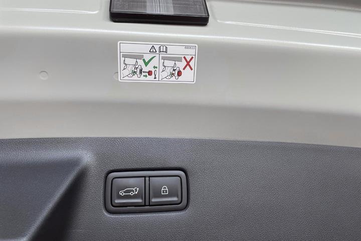 Hvid Hyundai Santa Fe fra 2025