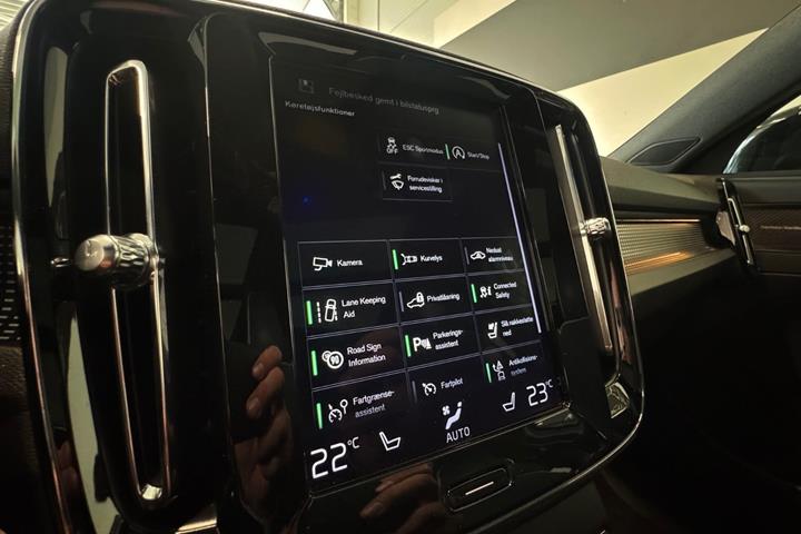 Hvid Volvo XC40 fra 2018