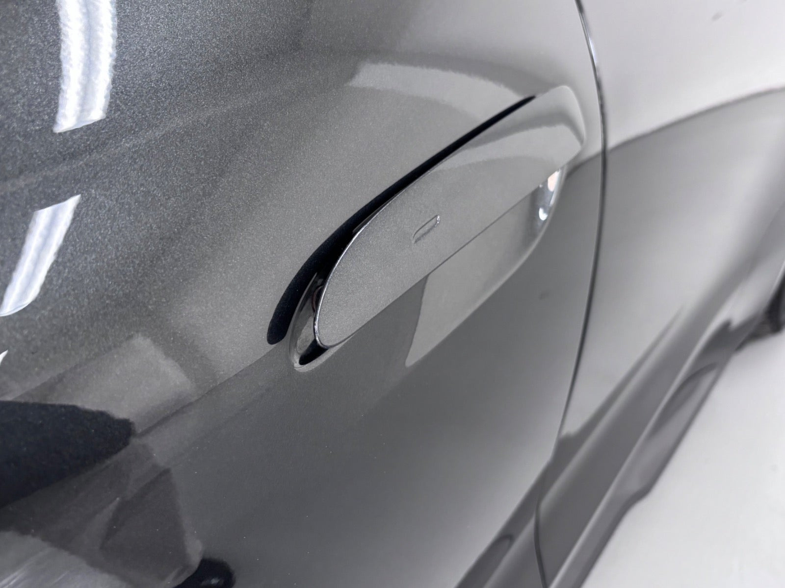 Grå Porsche Taycan 4S fra 2023