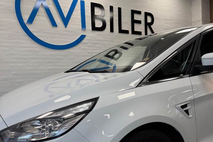 Hvid Ford S-MAX fra 2018