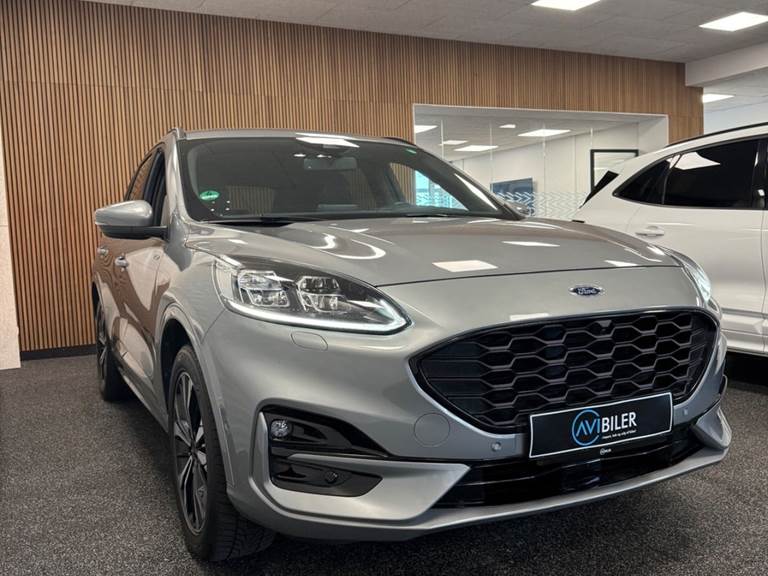 Ford Kuga 2,5 PHEV ST-Line X CVT