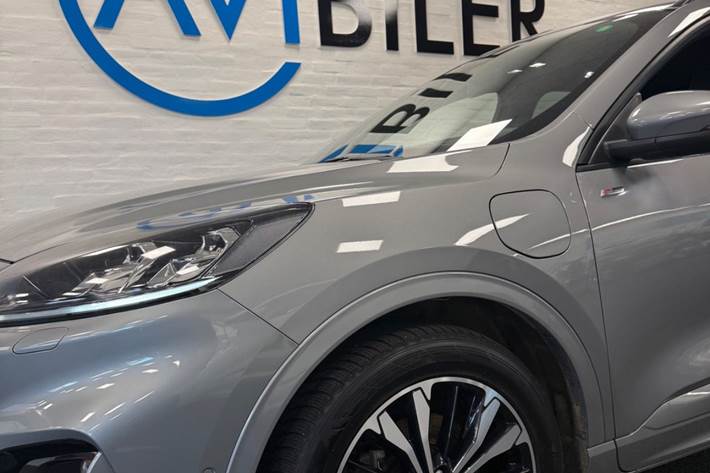 Sølv Ford Kuga fra 2022