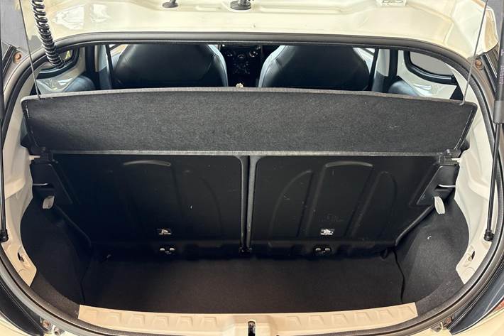 Hvid Toyota Aygo fra 2015