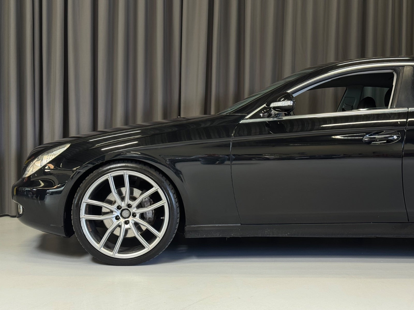Sort Mercedes CLS350 fra 2005