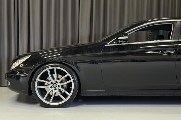 Sort Mercedes CLS350 fra 2005
