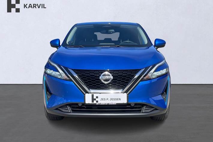 Blå Nissan Qashqai fra 2022
