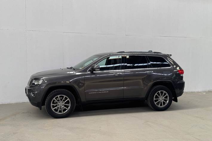 Grå Jeep Grand Cherokee fra 2014