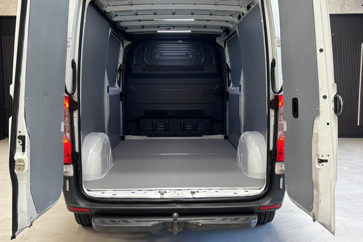undefined Mercedes Sprinter 314 fra 2020 set udefra