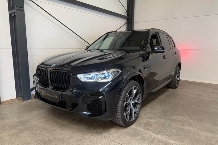 undefined BMW X5 fra 2022