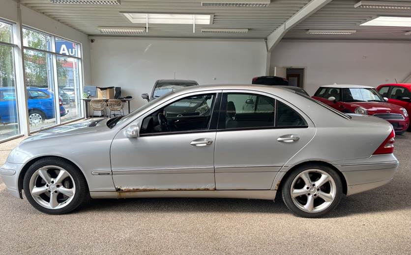 Mercedes C180