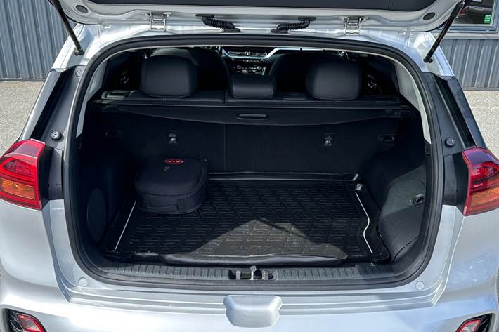 Sølv Kia Niro fra 2020