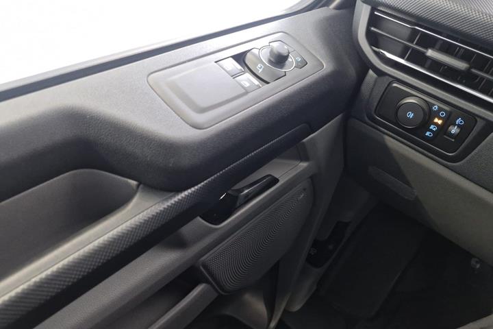 Sort Ford E-Transit Custom 320 L1 fra 2025