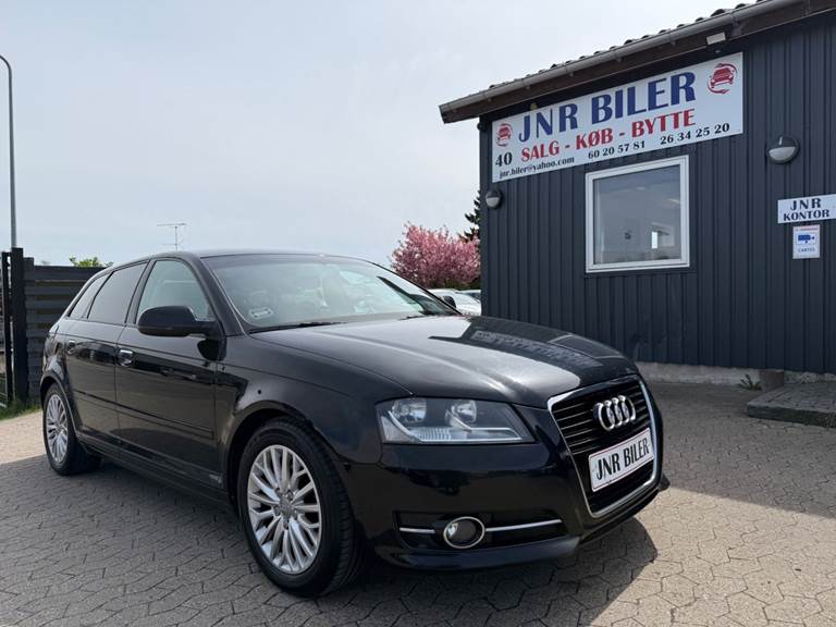 Audi A3 1,6 TDi Attraction Sportback